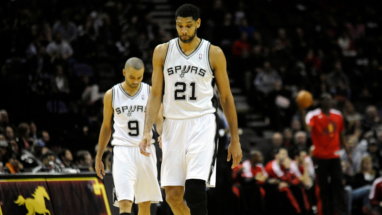 Bulls topple Spurs